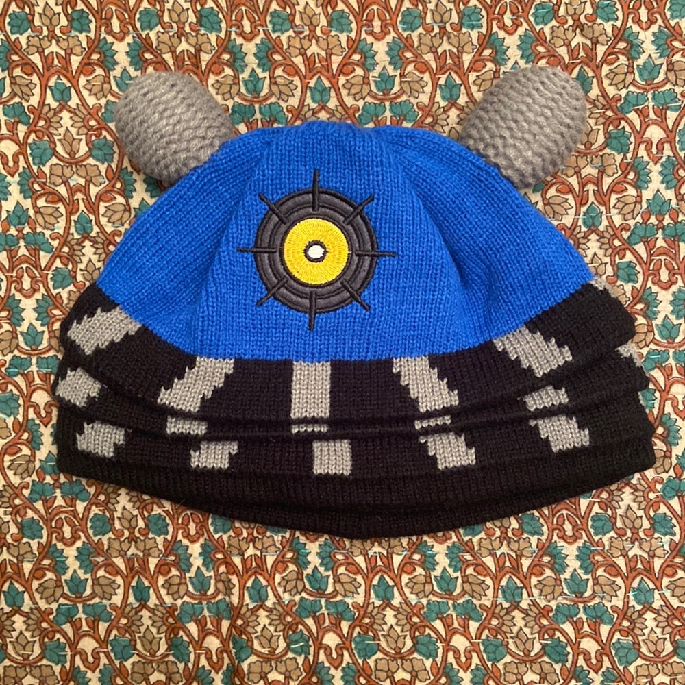NWOT Kid’s Doctor Who Winter Beanie Hat Dalek